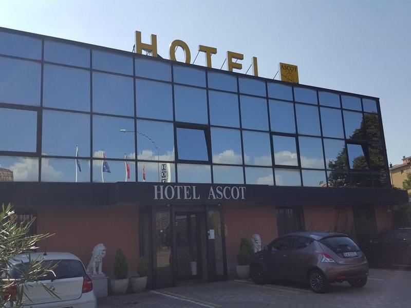 Hotel Ascot Binasco Exterior photo